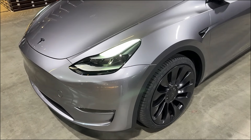 特斯拉 Tesla Model Y 「快銀」全新車色實車首度亮相 - 電腦王阿達 特斯拉 Tesla Model Y 「快銀」全新車色實車首度亮相 - 電腦王阿達