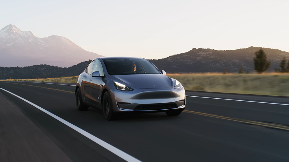 特斯拉 Tesla Model Y 「快銀」全新車色實車首度亮相 - 電腦王阿達 特斯拉 Tesla Model Y 「快銀」全新車色實車首度亮相 - 電腦王阿達