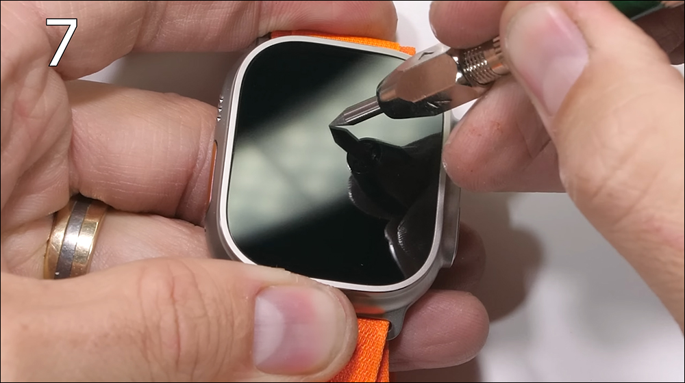 Apple Watch Ultra 耐刮實測,藍寶石玻璃真的夠強嗎? - 電腦王阿達 Apple Watch Ultra 耐刮實測,藍寶石玻璃真的夠強嗎? - 電腦王阿達