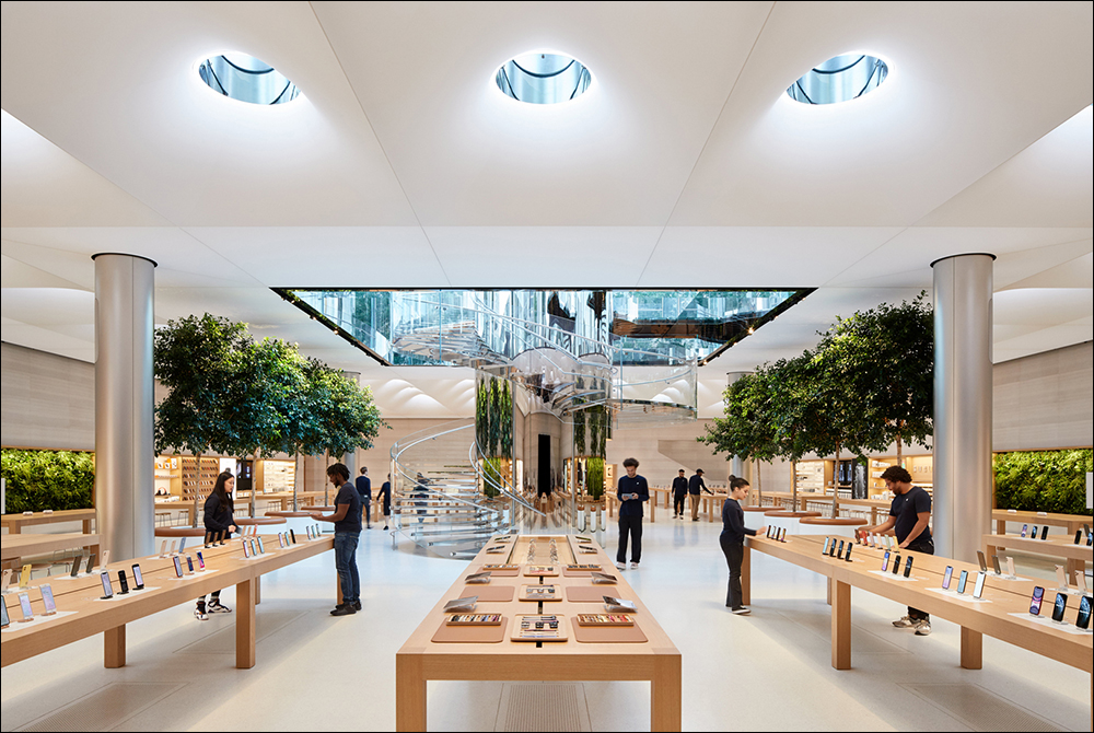美國男子在半夜至 Apple Store 購買 300 部 iPhone 13 ,隨即遭到打劫 - 電腦王阿達 美國男子在半夜至 Apple Store 購買 300 部 iPhone 13 ,隨即遭到打劫 - 電腦王阿達