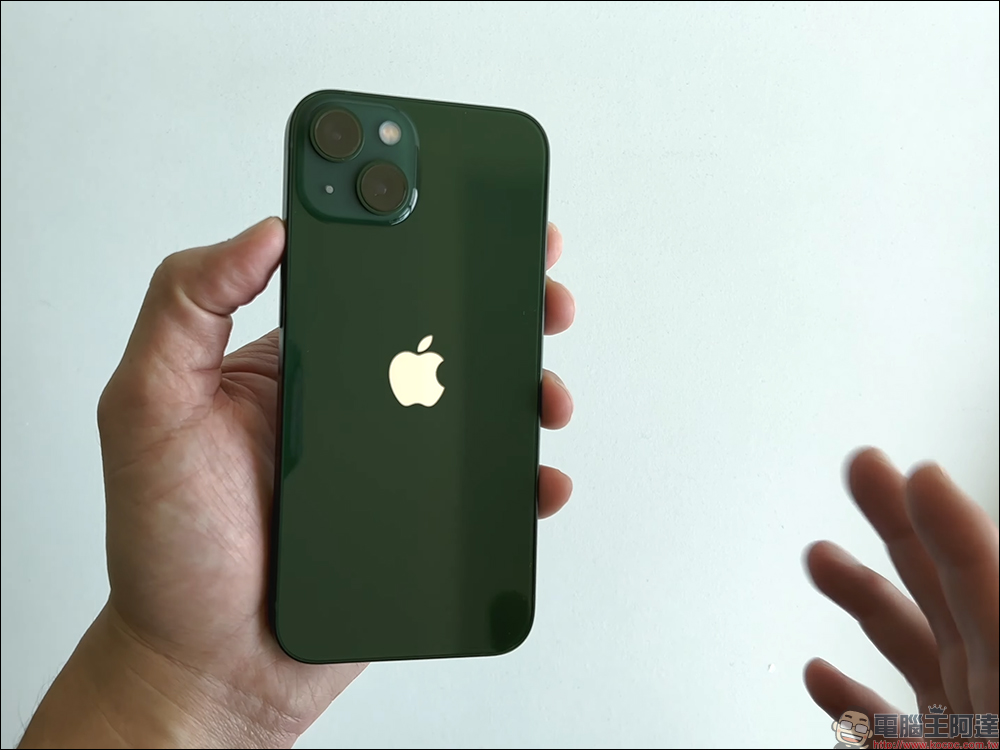 美國男子在半夜至 Apple Store 購買 300 部 iPhone 13 ,隨即遭到打劫 - 電腦王阿達 美國男子在半夜至 Apple Store 購買 300 部 iPhone 13 ,隨即遭到打劫 - 電腦王阿達