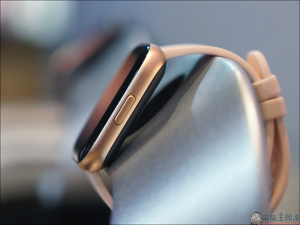 黑加 HeyPlus 智慧手錶正式在台開賣，未來將引進 P1 耳機等穿戴新品 - 電腦王阿達