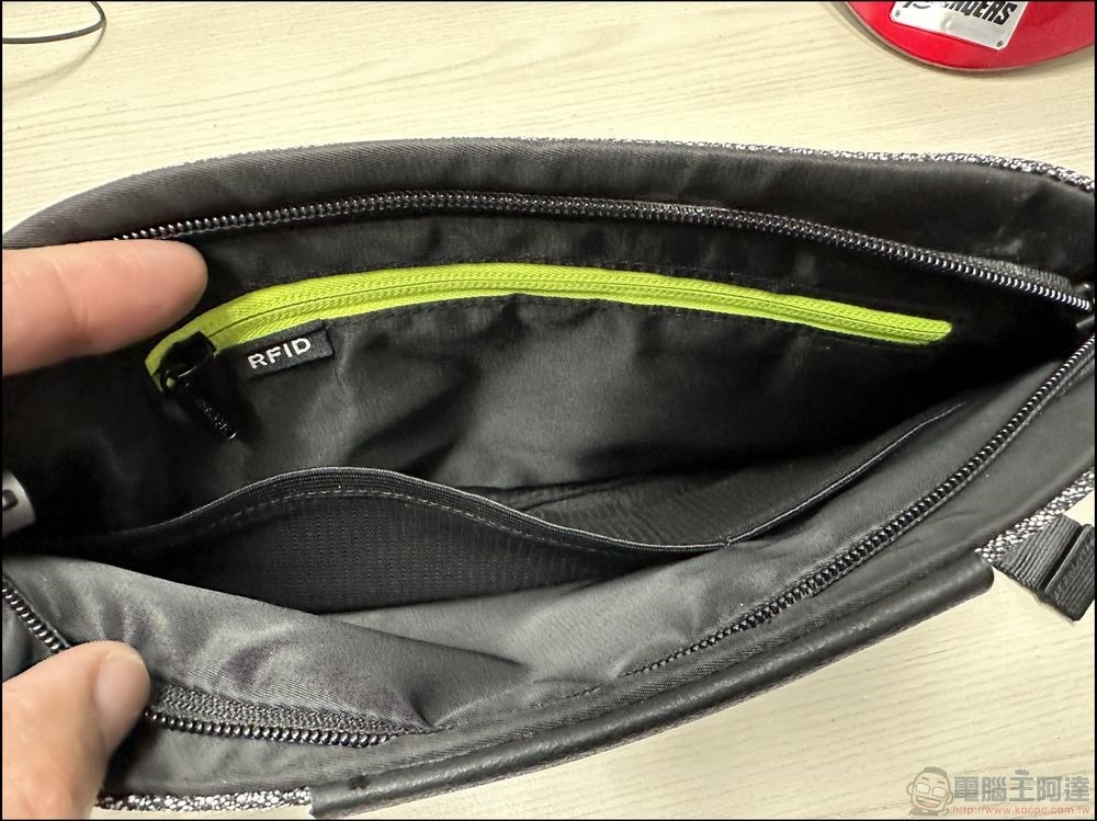XDDESIGN URBAN BUMBAG 防割防盜都會隨行包 -4 XDDESIGN URBAN BUMBAG 防割防盜都會隨行包 -4