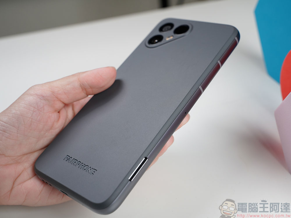 全機模組化的 Fairphone 4 實機上手:可自行維修拆解,對消費者、環境最公平的環保手機 - 電腦王阿達 全機模組化的 Fairphone 4 實機上手:可自行維修拆解,對消費者、環境最公平的環保手機 - 電腦王阿達