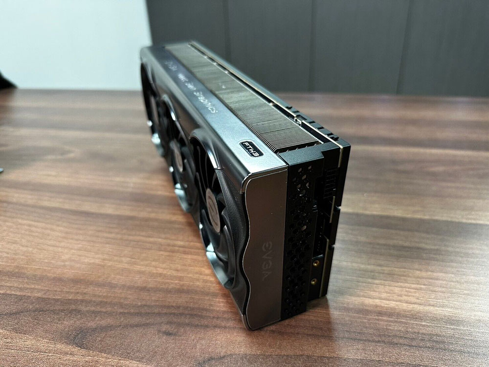 EVGA GeForce RTX 4090 顯卡原型現身 eBay 拍賣,競標價超過 40 萬台幣 - 電腦王阿達 EVGA GeForce RTX 4090 顯卡原型現身 eBay 拍賣,競標價超過 40 萬台幣 - 電腦王阿達