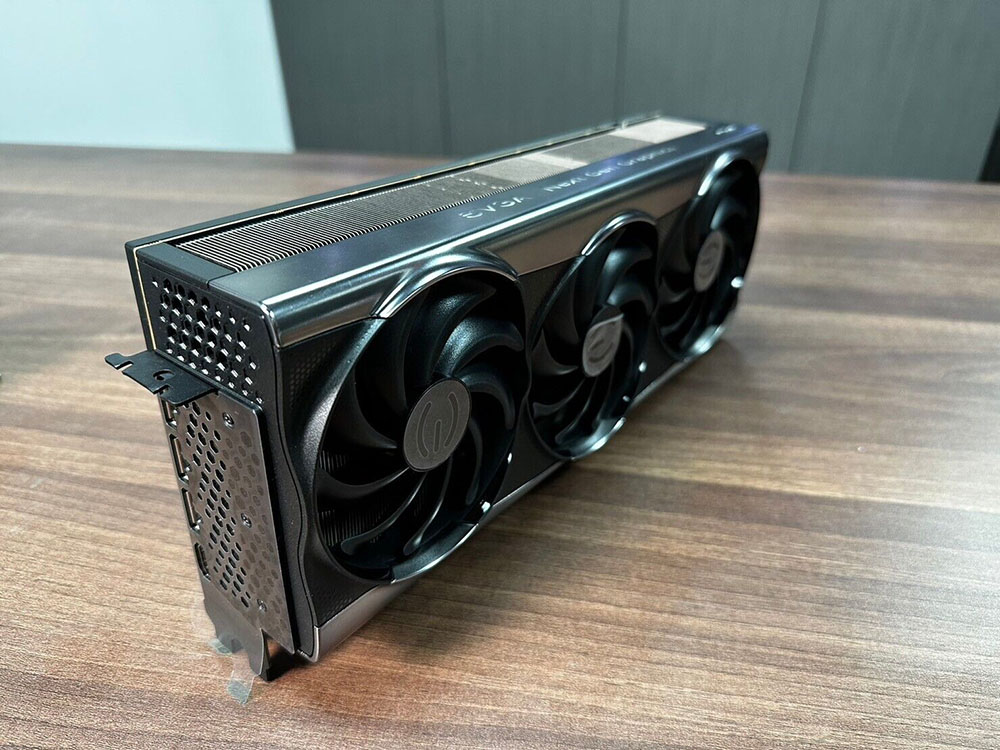 EVGA GeForce RTX 4090 顯卡原型現身 eBay 拍賣,競標價超過 40 萬台幣 - 電腦王阿達 EVGA GeForce RTX 4090 顯卡原型現身 eBay 拍賣,競標價超過 40 萬台幣 - 電腦王阿達