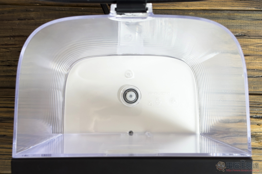 BRITA Model ONE 智能瞬熱 UVC 滅菌開飲機 開箱!4 重深層濾淨化、光觸滅菌、不鏽鋼厚膜瞬熱技術 輕鬆得到「你要的水」 - 電腦王阿達 BRITA Model ONE 智能瞬熱 UVC 滅菌開飲機 開箱!4 重深層濾淨化、光觸滅菌、不鏽鋼厚膜瞬熱技術 輕鬆得到「你要的水」 - 電腦王阿達
