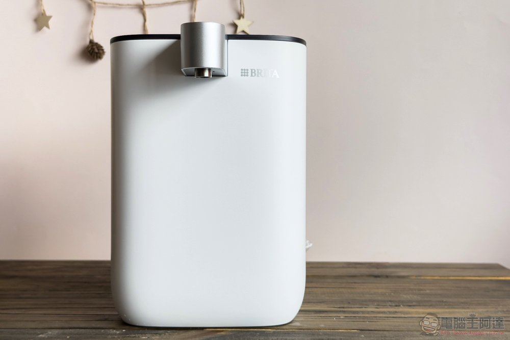 BRITA Model ONE 智能瞬熱 UVC 滅菌開飲機 開箱!4 重深層濾淨化、光觸滅菌、不鏽鋼厚膜瞬熱技術 輕鬆得到「你要的水」 - 電腦王阿達 BRITA Model ONE 智能瞬熱 UVC 滅菌開飲機 開箱!4 重深層濾淨化、光觸滅菌、不鏽鋼厚膜瞬熱技術 輕鬆得到「你要的水」 - 電腦王阿達