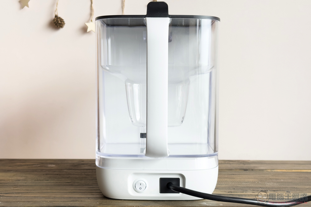 BRITA Model ONE 智能瞬熱 UVC 滅菌開飲機 開箱!4 重深層濾淨化、光觸滅菌、不鏽鋼厚膜瞬熱技術 輕鬆得到「你要的水」 - 電腦王阿達 BRITA Model ONE 智能瞬熱 UVC 滅菌開飲機 開箱!4 重深層濾淨化、光觸滅菌、不鏽鋼厚膜瞬熱技術 輕鬆得到「你要的水」 - 電腦王阿達