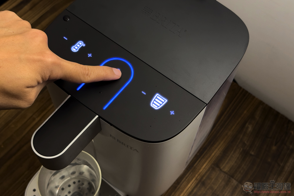 BRITA Model ONE 智能瞬熱 UVC 滅菌開飲機 開箱!4 重深層濾淨化、光觸滅菌、不鏽鋼厚膜瞬熱技術 輕鬆得到「你要的水」 - 電腦王阿達 BRITA Model ONE 智能瞬熱 UVC 滅菌開飲機 開箱!4 重深層濾淨化、光觸滅菌、不鏽鋼厚膜瞬熱技術 輕鬆得到「你要的水」 - 電腦王阿達