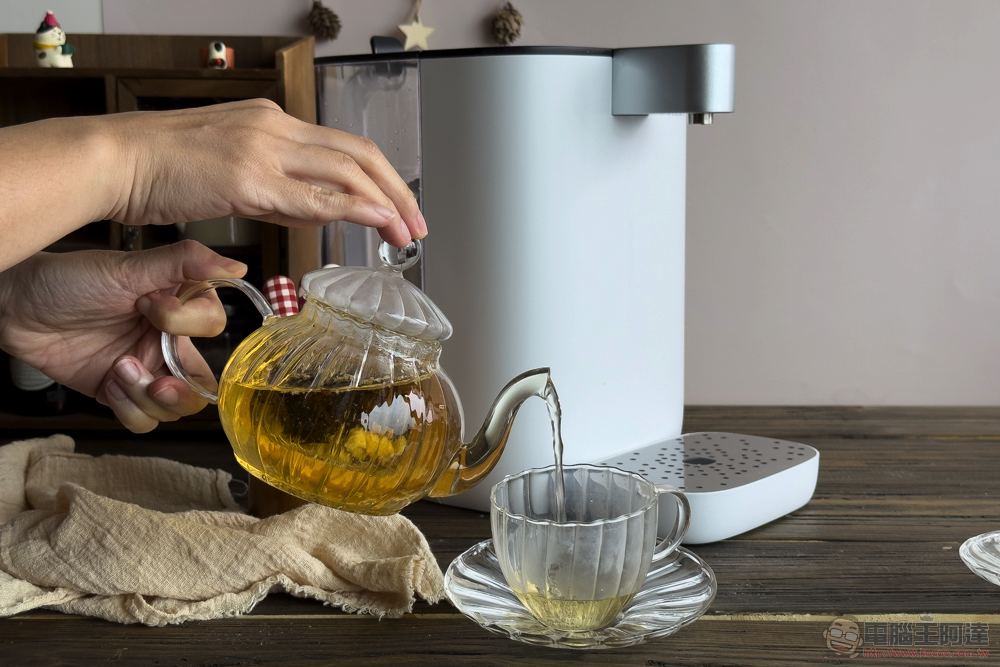 BRITA Model ONE 智能瞬熱 UVC 滅菌開飲機 開箱!4 重深層濾淨化、光觸滅菌、不鏽鋼厚膜瞬熱技術 輕鬆得到「你要的水」 - 電腦王阿達 BRITA Model ONE 智能瞬熱 UVC 滅菌開飲機 開箱!4 重深層濾淨化、光觸滅菌、不鏽鋼厚膜瞬熱技術 輕鬆得到「你要的水」 - 電腦王阿達