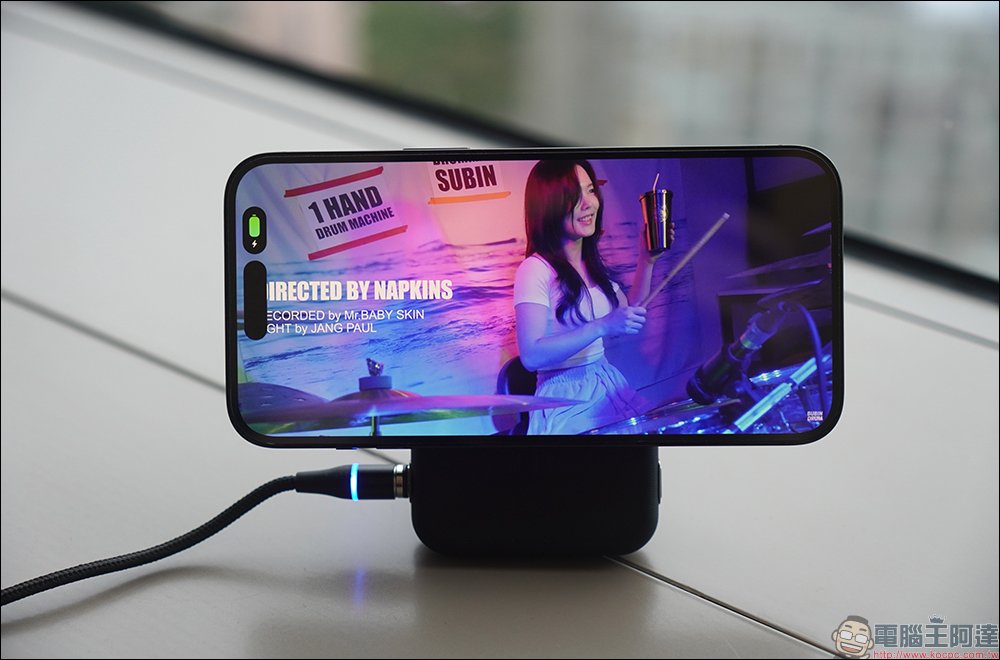 MOFT 磁吸行動電源開箱、體驗|充電、支架、卡夾完美三合一,一吸就上癮! - 電腦王阿達 MOFT 磁吸行動電源開箱、體驗|充電、支架、卡夾完美三合一,一吸就上癮! - 電腦王阿達