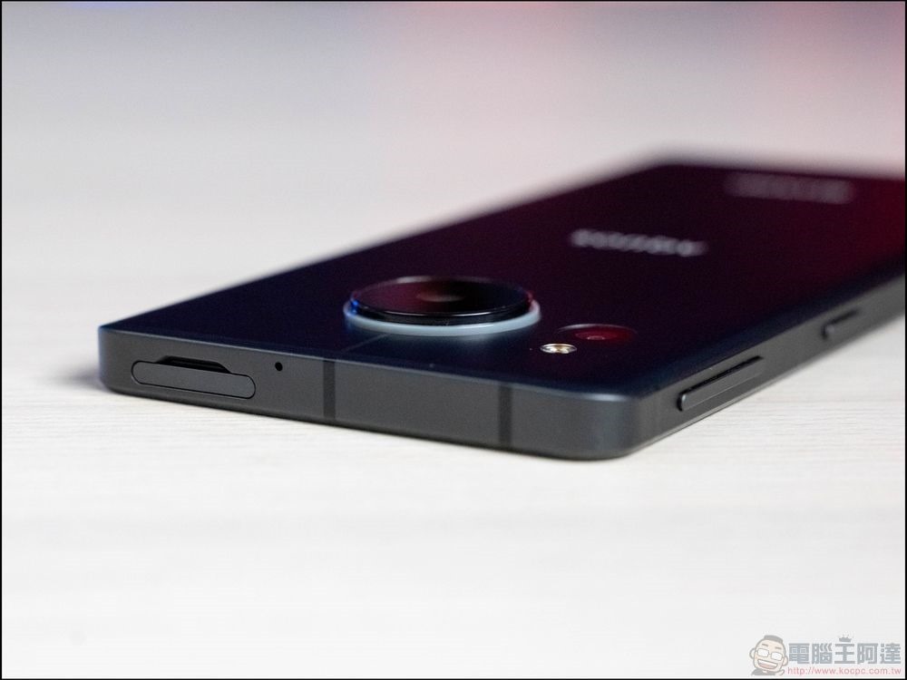 Sharp AQUOS sense7 開箱 - 06 Sharp AQUOS sense7 開箱 - 06