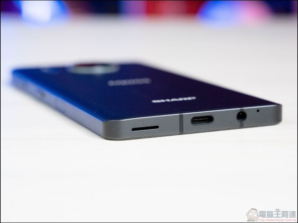 Sharp AQUOS sense7 開箱 - 08 Sharp AQUOS sense7 開箱 - 08
