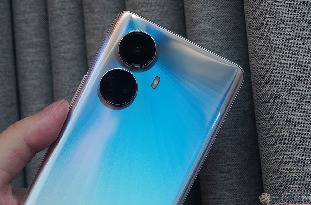realme 10 Pro、realme 10 Pro+ 開箱、實拍體驗|1 億畫素 ProLight 街拍相機、首批搭載 realme UI 4.0 系統 - 電腦王阿達 realme 10 Pro、realme 10 Pro+ 開箱、實拍體驗|1 億畫素 ProLight 街拍相機、首批搭載 realme UI 4.0 系統 - 電腦王阿達