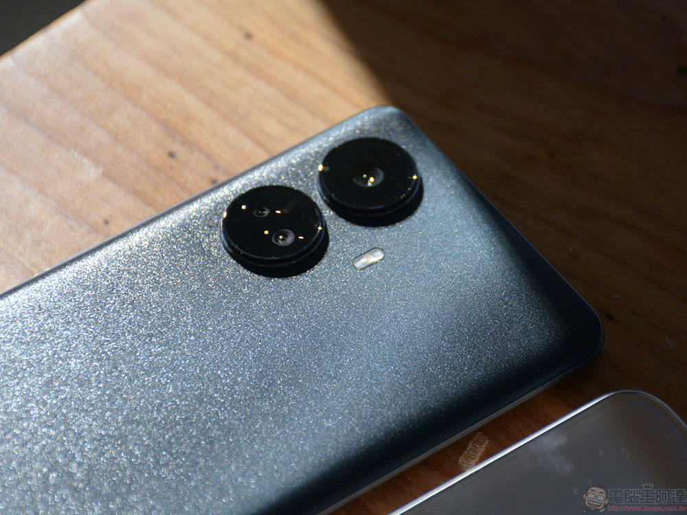 realme 10 Pro、10 Pro+ 在台推出,抓住星曜之光你就是街頭神攝手 - 電腦王阿達 realme 10 Pro、10 Pro+ 在台推出,抓住星曜之光你就是街頭神攝手 - 電腦王阿達