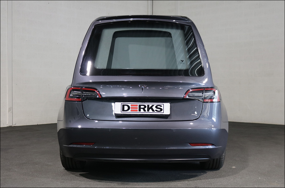 荷蘭改裝品牌 Derks 打造 Tesla Model 3 靈車版,「儀式感」滿分!一生只能躺著搭一次? - 電腦王阿達 荷蘭改裝品牌 Derks 打造 Tesla Model 3 靈車版,「儀式感」滿分!一生只能躺著搭一次? - 電腦王阿達
