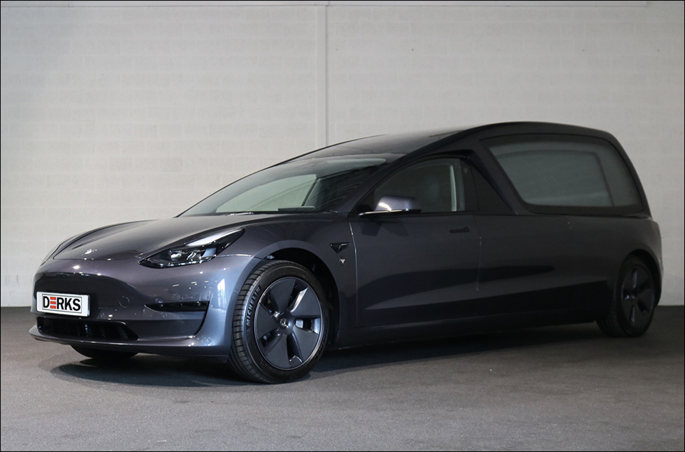 荷蘭改裝品牌 Derks 打造 Tesla Model 3 靈車版,「儀式感」滿分!一生只能躺著搭一次? - 電腦王阿達 荷蘭改裝品牌 Derks 打造 Tesla Model 3 靈車版,「儀式感」滿分!一生只能躺著搭一次? - 電腦王阿達