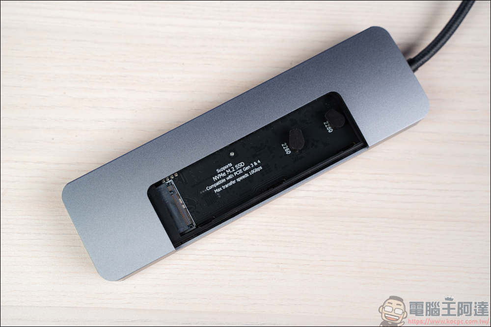 LINQ 9-in-1 SSD Pro Studio Hub 集線器,整合 Hub + SSD 外接盒、讀卡機、HDMI、高速 RJ-45、100W PD快充 九大功能 - 電腦王阿達 LINQ 9-in-1 SSD Pro Studio Hub 集線器,整合 Hub + SSD 外接盒、讀卡機、HDMI、高速 RJ-45、100W PD快充 九大功能 - 電腦王阿達