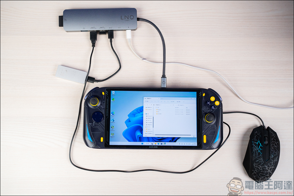 LINQ 9-in-1 SSD Pro Studio Hub 集線器,整合 Hub + SSD 外接盒、讀卡機、HDMI、高速 RJ-45、100W PD快充 九大功能 - 電腦王阿達 LINQ 9-in-1 SSD Pro Studio Hub 集線器,整合 Hub + SSD 外接盒、讀卡機、HDMI、高速 RJ-45、100W PD快充 九大功能 - 電腦王阿達