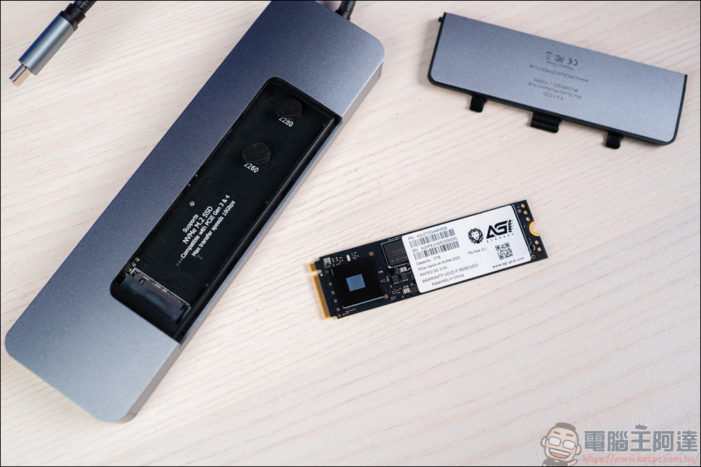 LINQ 9-in-1 SSD Pro Studio Hub 集線器,整合 Hub + SSD 外接盒、讀卡機、HDMI、高速 RJ-45、100W PD快充 九大功能 - 電腦王阿達 LINQ 9-in-1 SSD Pro Studio Hub 集線器,整合 Hub + SSD 外接盒、讀卡機、HDMI、高速 RJ-45、100W PD快充 九大功能 - 電腦王阿達