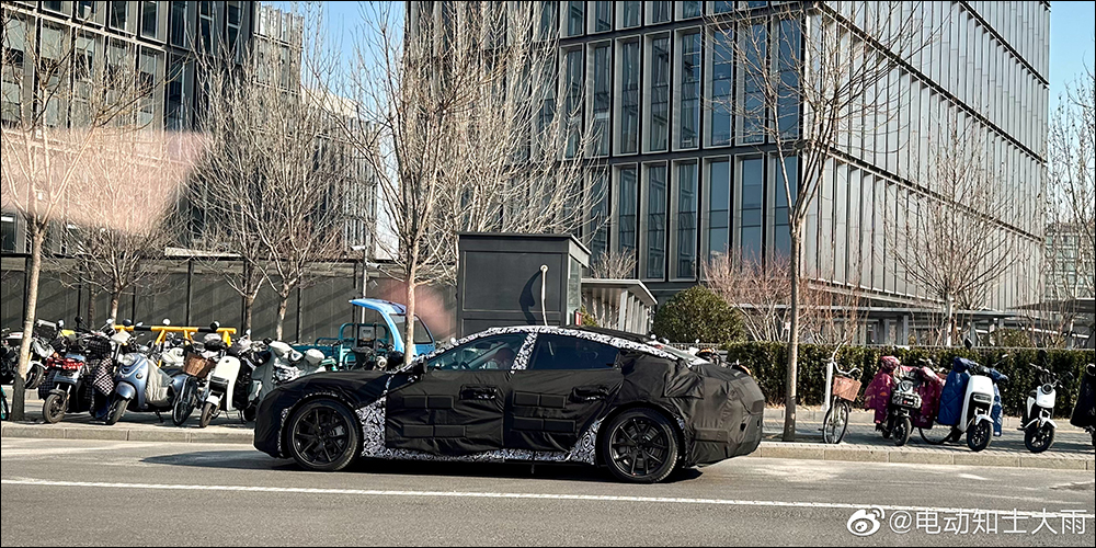 小米汽車重度偽裝被捕獲,首款電動車採運動轎跑車型,像極了平價版的 Porsche Taycan? - 電腦王阿達 小米汽車重度偽裝被捕獲,首款電動車採運動轎跑車型,像極了平價版的 Porsche Taycan? - 電腦王阿達