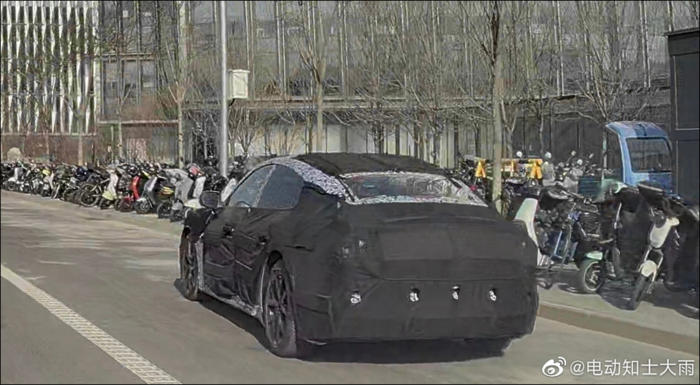 小米汽車重度偽裝被捕獲,首款電動車採運動轎跑車型,像極了平價版的 Porsche Taycan? - 電腦王阿達 小米汽車重度偽裝被捕獲,首款電動車採運動轎跑車型,像極了平價版的 Porsche Taycan? - 電腦王阿達