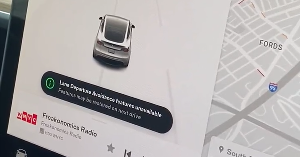 剛買一週 Model Y 方向盤就半路掉下來,Tesla 第一時間仍要車主負擔維修費用 - 電腦王阿達 剛買一週 Model Y 方向盤就半路掉下來,Tesla 第一時間仍要車主負擔維修費用 - 電腦王阿達