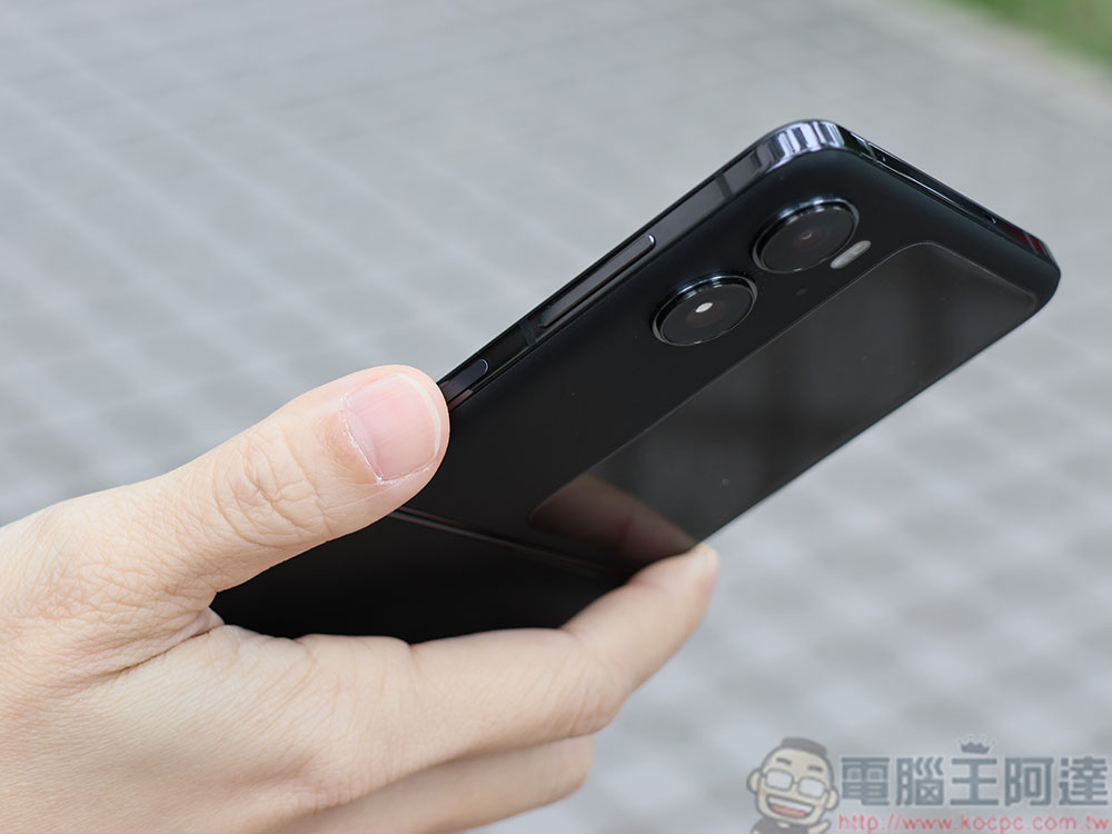 OPPO Find N2 Flip 實測、實拍:精巧百變大電量,體現你的時尚「摺」學 - 電腦王阿達 OPPO Find N2 Flip 實測、實拍:精巧百變大電量,體現你的時尚「摺」學 - 電腦王阿達