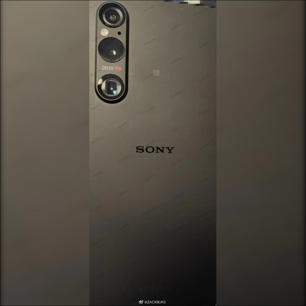 疑似 Sony 新旗艦 Xperia 1 V 機身背面諜照曝光,傳將取消 3D iToF 感應器和 RGB IR 紅外線感光元件 - 電腦王阿達 疑似 Sony 新旗艦 Xperia 1 V 機身背面諜照曝光,傳將取消 3D iToF 感應器和 RGB IR 紅外線感光元件 - 電腦王阿達