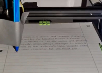 天才學生利用 AI 以及 3D 列印機打造出能夠模擬出真實筆跡的「寫功課機器人」