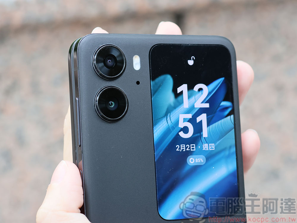 OPPO Find N2 Flip 實測、實拍:精巧百變大電量,體現你的時尚「摺」學 - 電腦王阿達 OPPO Find N2 Flip 實測、實拍:精巧百變大電量,體現你的時尚「摺」學 - 電腦王阿達