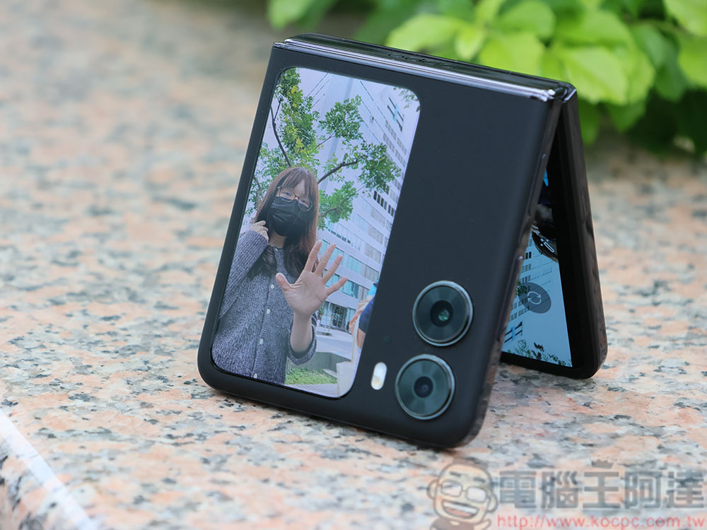 OPPO Find N2 Flip 實測、實拍:精巧百變大電量,體現你的時尚「摺」學 - 電腦王阿達 OPPO Find N2 Flip 實測、實拍:精巧百變大電量,體現你的時尚「摺」學 - 電腦王阿達