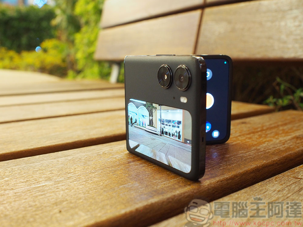 OPPO Find N2 Flip 實測、實拍:精巧百變大電量,體現你的時尚「摺」學 - 電腦王阿達 OPPO Find N2 Flip 實測、實拍:精巧百變大電量,體現你的時尚「摺」學 - 電腦王阿達