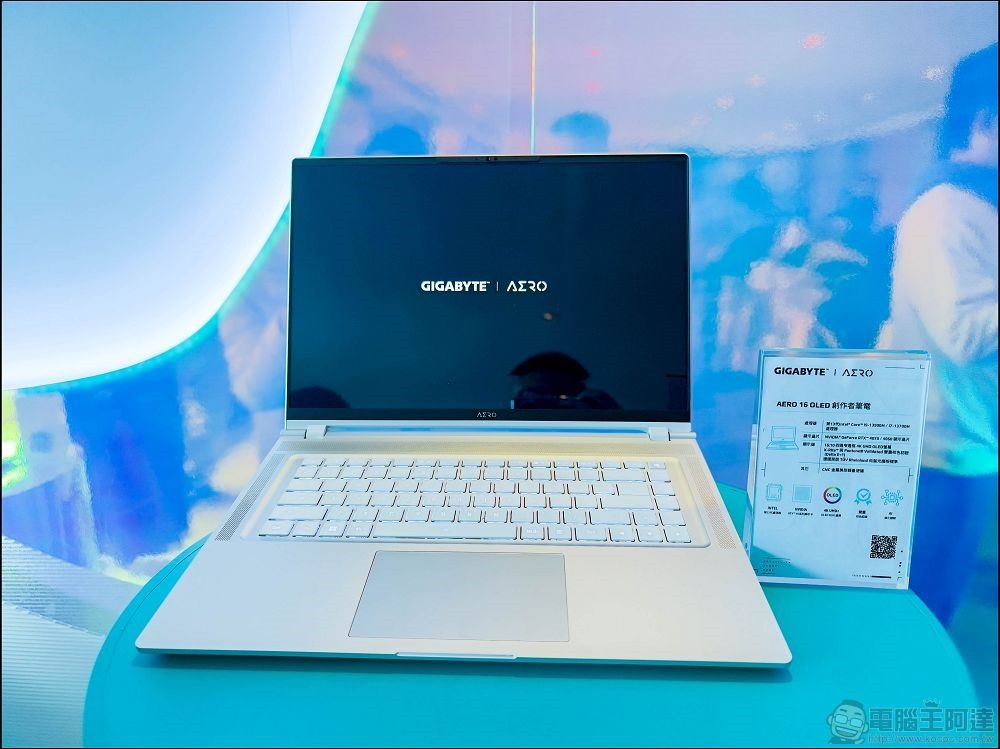 技嘉 AERO 創作者筆電 (3) 技嘉 AERO 創作者筆電 (3)