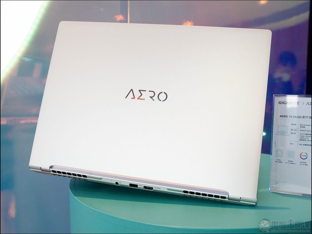 技嘉 AERO 創作者筆電 (2) 技嘉 AERO 創作者筆電 (2)
