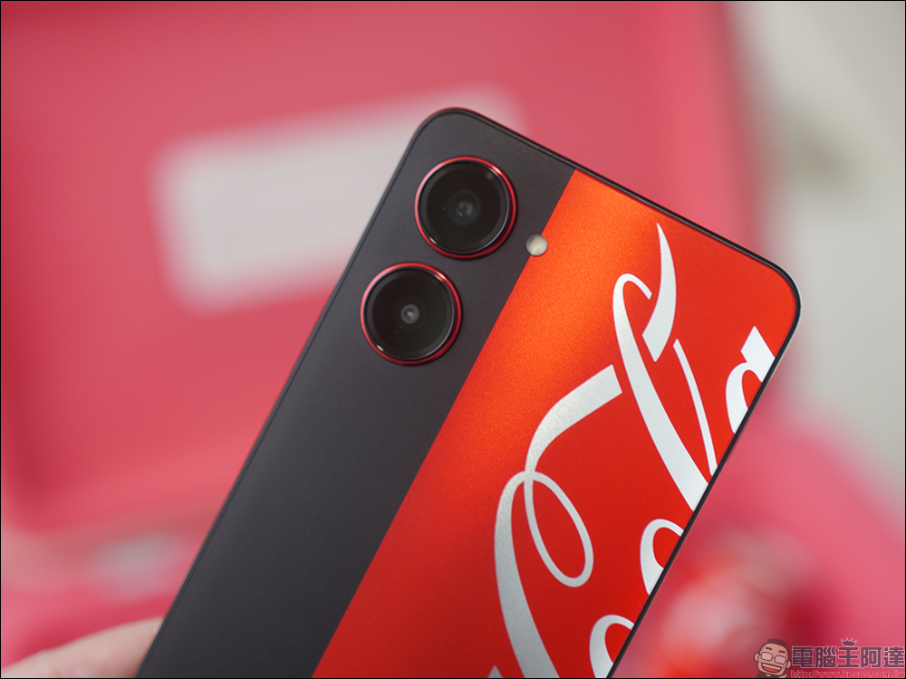 最受歡迎快樂水!realme 10 Pro 可口可樂聯名限定版 Coca-Cola Edition 動眼看, realmeow 限定公仔同步亮相! - 電腦王阿達 最受歡迎快樂水!realme 10 Pro 可口可樂聯名限定版 Coca-Cola Edition 動眼看, realmeow 限定公仔同步亮相! - 電腦王阿達
