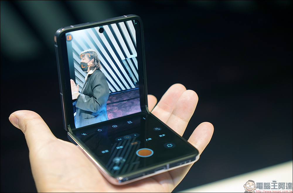OPPO Find N2 Flip 直式摺疊手機正式在台發表!升級版 OPPO Pad Air 與 OPPO Enco Air3 同步亮相 - 電腦王阿達 OPPO Find N2 Flip 直式摺疊手機正式在台發表!升級版 OPPO Pad Air 與 OPPO Enco Air3 同步亮相 - 電腦王阿達