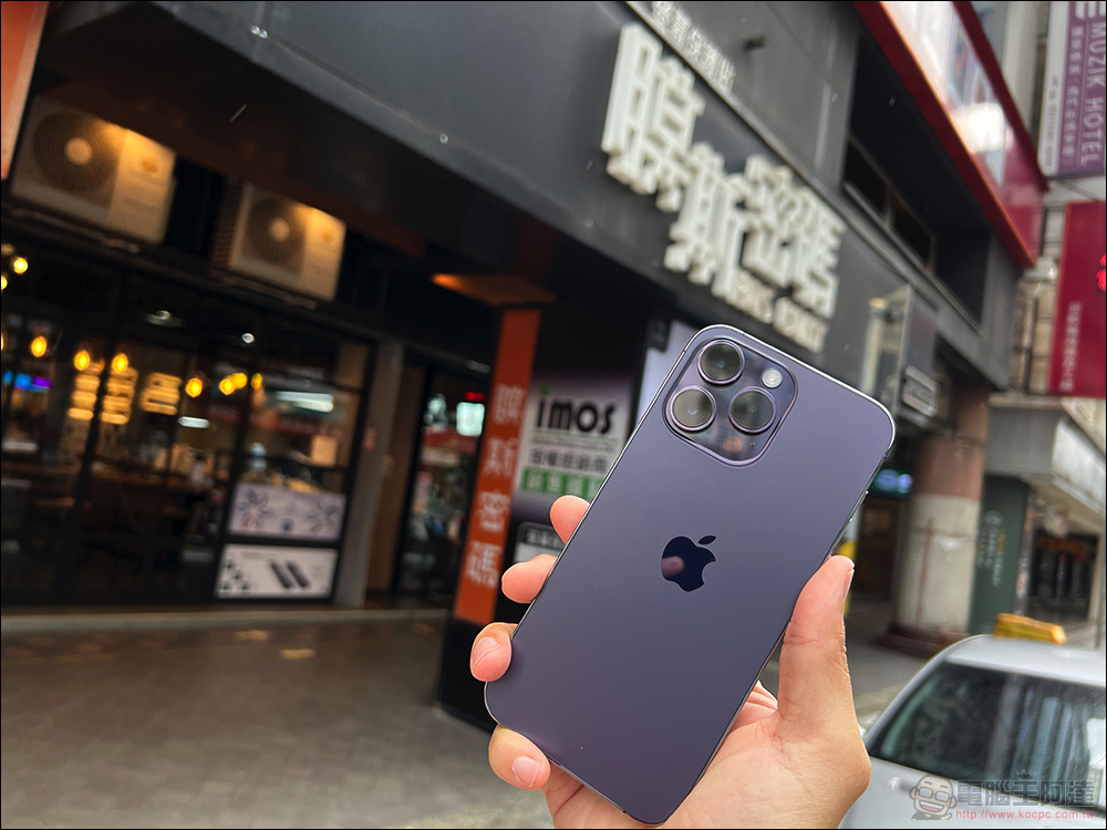 iPhone 15 Pro 系列傳聞「深紅色」為年度新色, iPhone 15 則有粉紅色和淺藍色選項 - 電腦王阿達 iPhone 15 Pro 系列傳聞「深紅色」為年度新色, iPhone 15 則有粉紅色和淺藍色選項 - 電腦王阿達
