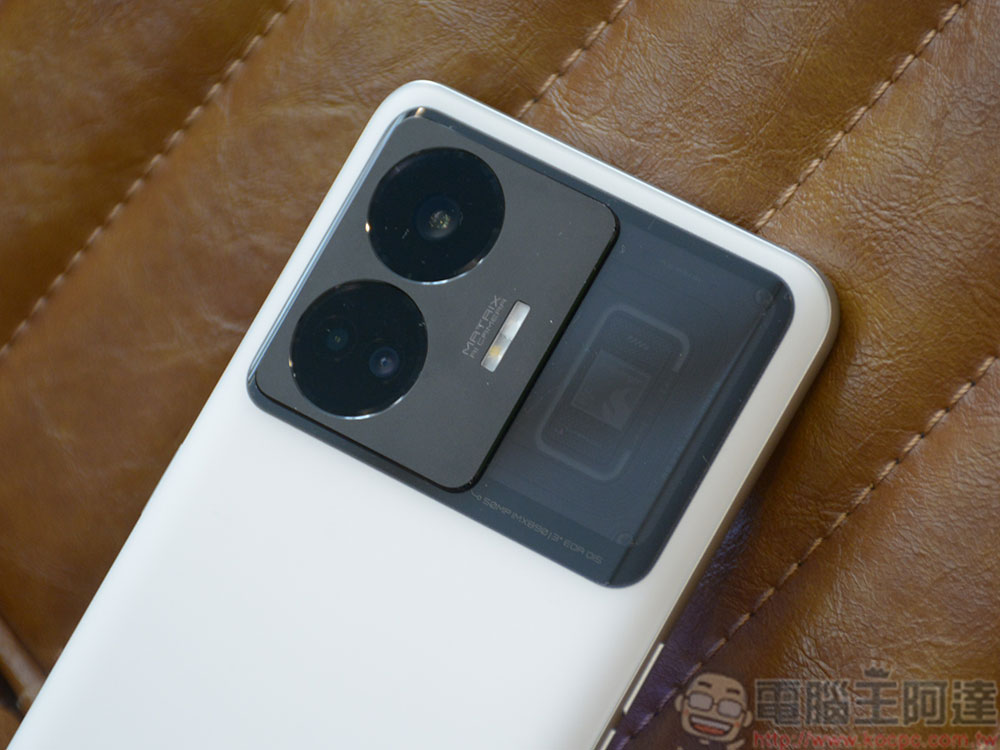 240W SUPERVOOC 飆速秒充旗艦 realme GT3 實機動眼看 - 電腦王阿達 240W SUPERVOOC 飆速秒充旗艦 realme GT3 實機動眼看 - 電腦王阿達