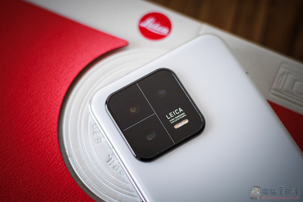 Xiaomi 13 開箱實測 Xiaomi 13 開箱實測
