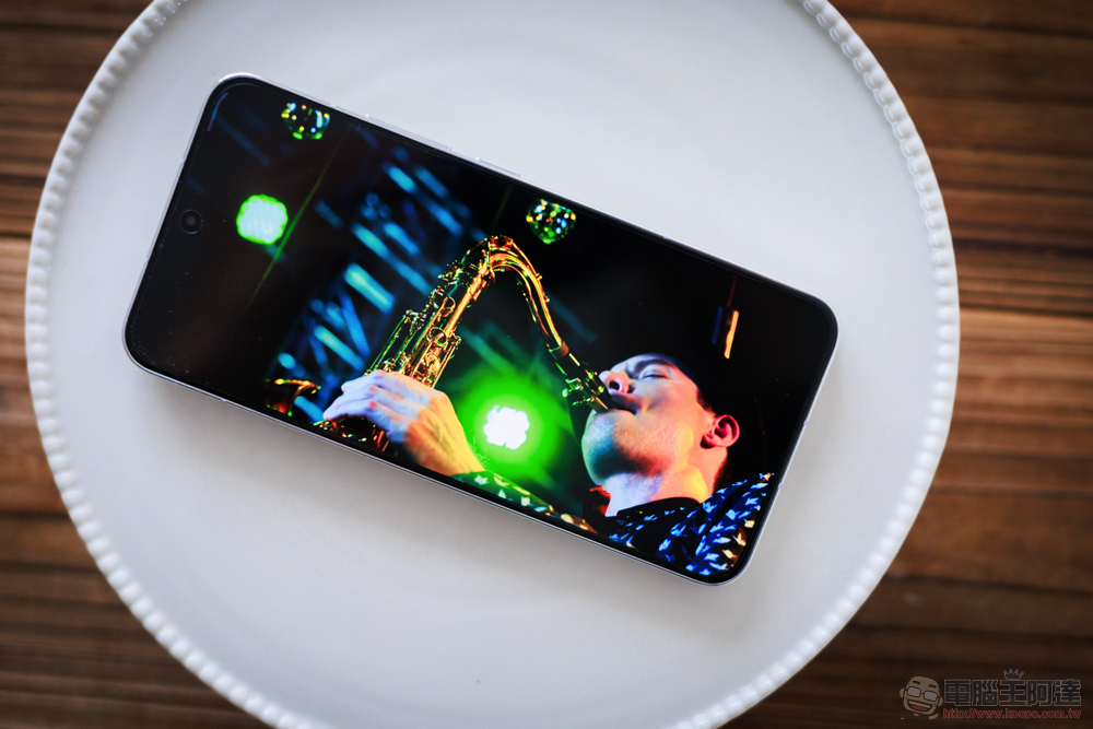目前最好的平面安卓旗艦 Xiaomi 13 開箱實測:徠卡經典生動呈現 - 電腦王阿達 目前最好的平面安卓旗艦 Xiaomi 13 開箱實測:徠卡經典生動呈現 - 電腦王阿達