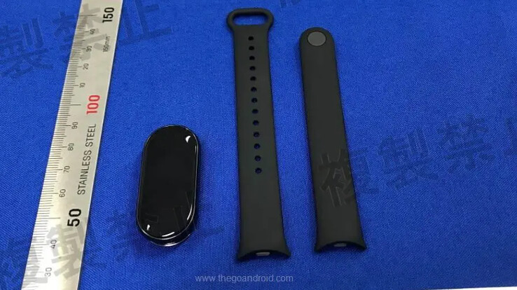 疑似小米手環 8 實機照片曝光,外型可能就長這樣 - 電腦王阿達 疑似小米手環 8 實機照片曝光,外型可能就長這樣 - 電腦王阿達
