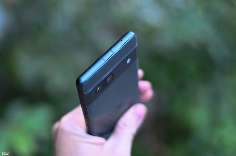 Google Pixel 7a 動手玩再次曝光!確認配備 8GB RAM,預期將支援「電力分享功能」 - 電腦王阿達 Google Pixel 7a 動手玩再次曝光!確認配備 8GB RAM,預期將支援「電力分享功能」 - 電腦王阿達