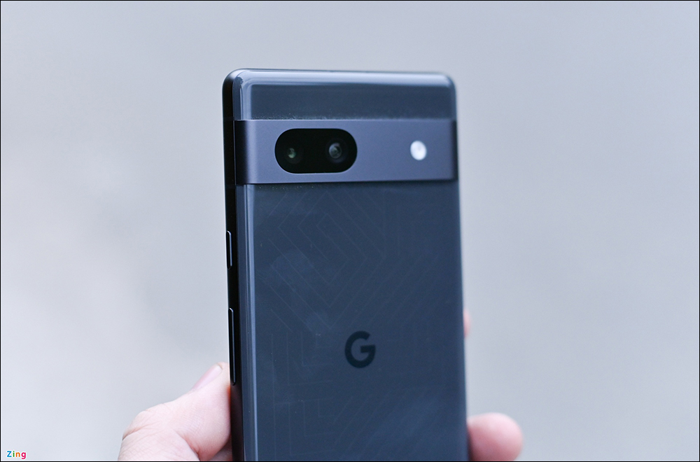 Google Pixel 7a 動手玩再次曝光!確認配備 8GB RAM,預期將支援「電力分享功能」 - 電腦王阿達 Google Pixel 7a 動手玩再次曝光!確認配備 8GB RAM,預期將支援「電力分享功能」 - 電腦王阿達