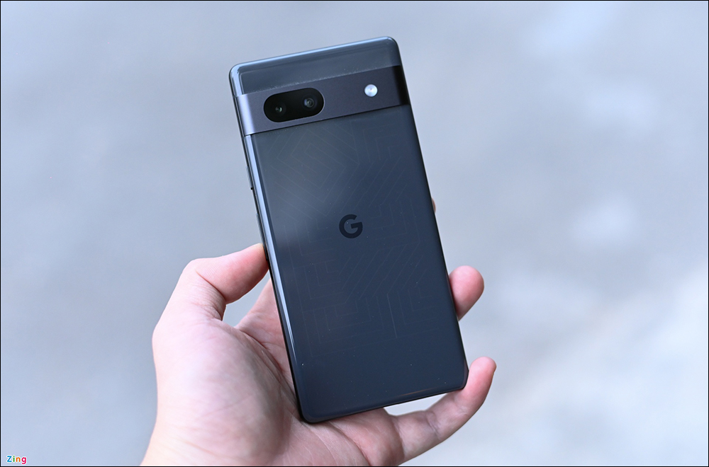 Google Pixel 7a 動手玩再次曝光！確認配備 8GB RAM，預期將支援「電力分享功能」 - 電腦王阿達