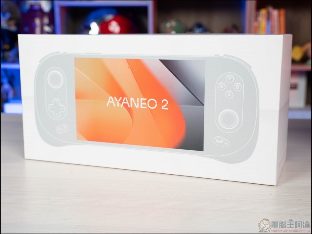 AYANEO2 開箱:搭載AMD6800U處理器,台灣你能買到的最強電競掌機 (2) AYANEO 2 開箱:搭載AMD6800U處理器,台灣你能買到的最強電競掌機 (2)