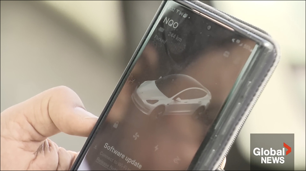 特斯拉 Model 3 改裝 10 英尺高巨大輪子,測試能否顛倒行駛成為翻滾特技車 - 電腦王阿達 特斯拉 Model 3 改裝 10 英尺高巨大輪子,測試能否顛倒行駛成為翻滾特技車 - 電腦王阿達