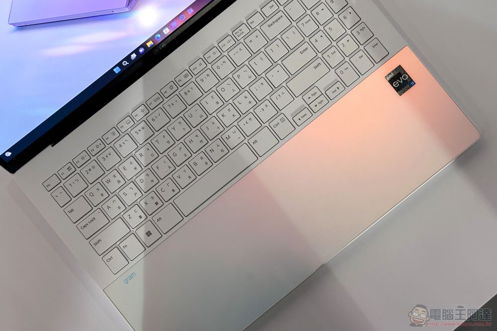 輕炫美型的 LG gram Style 在台登場 - 電腦王阿達 輕炫美型的 LG gram Style 在台登場 - 電腦王阿達