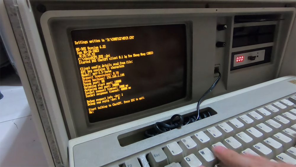 國外有人將 ChatGPT 放入 1984 年的古董級 IBM 電腦中,還真的可以用 - 電腦王阿達 國外有人將 ChatGPT 放入 1984 年的古董級 IBM 電腦中,還真的可以用 - 電腦王阿達